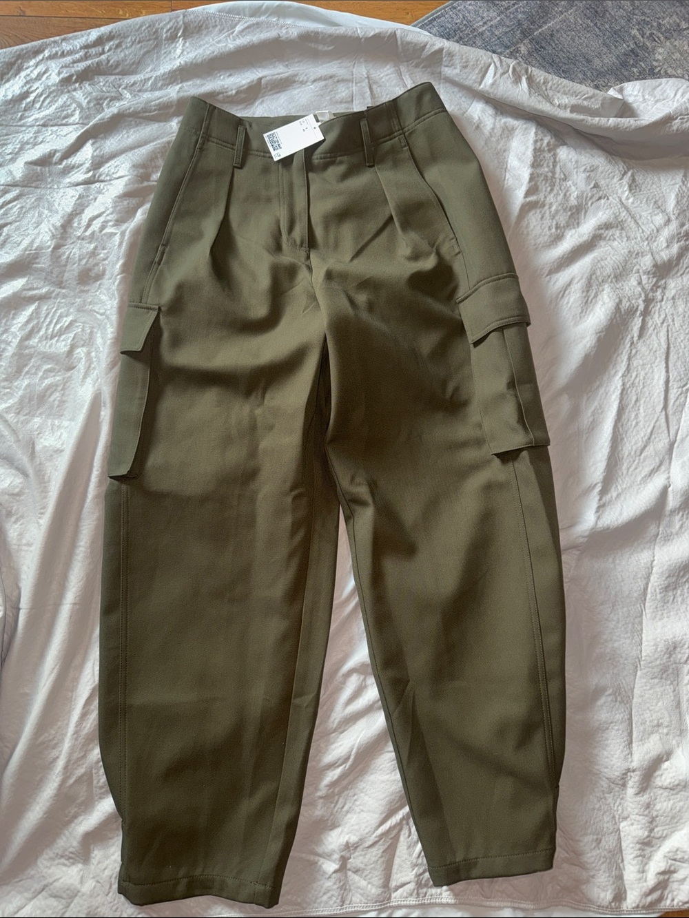 H&M Olive Cargo Pants for Men — Utility Pocket Detail